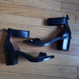 Frye Brielle Back Zip Sandal